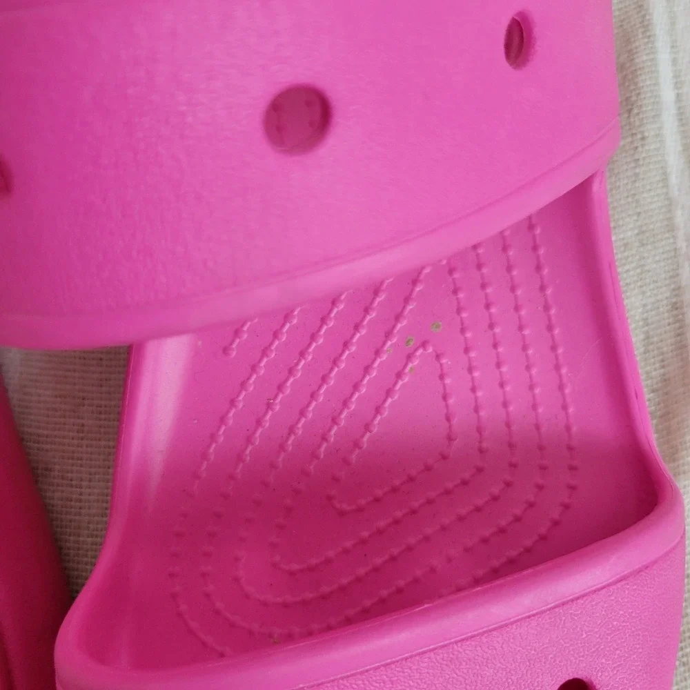 Crocs Classic Crush Sandals Hot Pink Size Men's 11